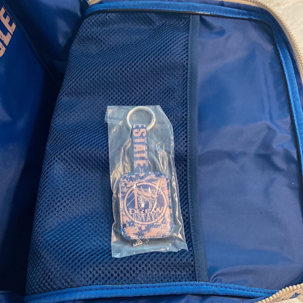 Drew Estate Barn Smoker Backpack Blue White bag with swag BNWOT see all photos - Picture 11 of 12